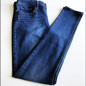 Levi Strauss & Co. 311 Shaping Skinny Jeans.